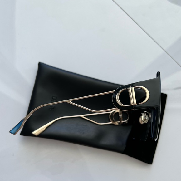 Authentic Dior sunglasses - Picture 4 of 8